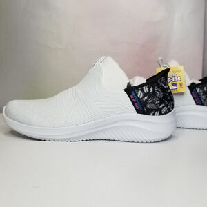 Skechers Women's Slip-Ins: Ultra Flex 3.0 Full Flight Sneakers Size 10 White NWT